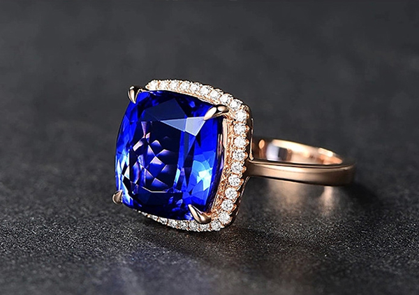 蓝宝石与坦桑石特征的区别方法,蓝宝石的替代品