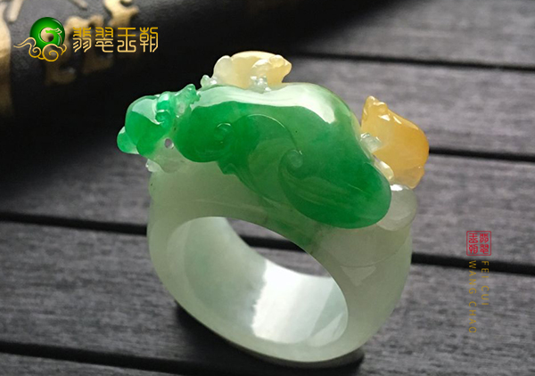 糯冰种黄夹绿翡翠戒指为什么会那么稀有