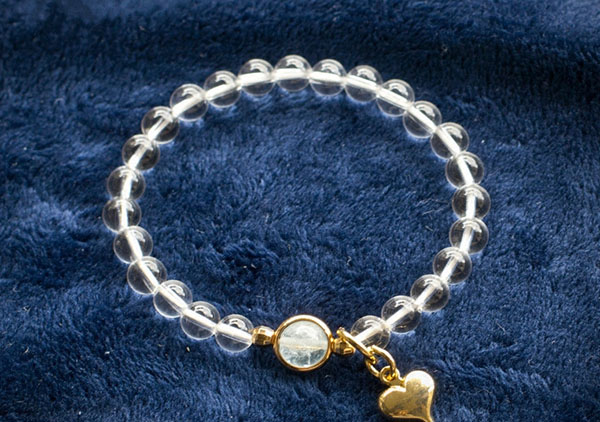 赠送水晶手链给女朋友或者女士长辈有哪些含义?