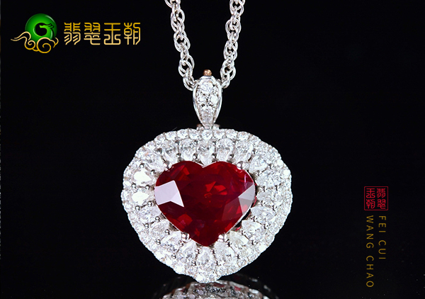 鸽血红宝石项链市场价格多少钱,几千元能买到红宝石吗?